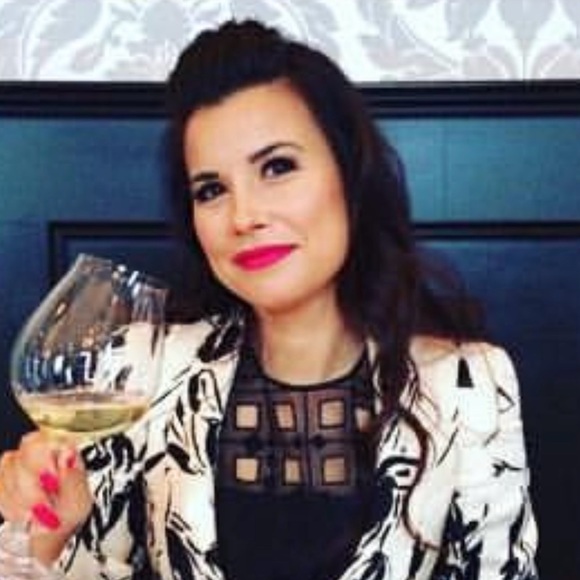 Meet your Posher, Denise - Picture 1 of 1